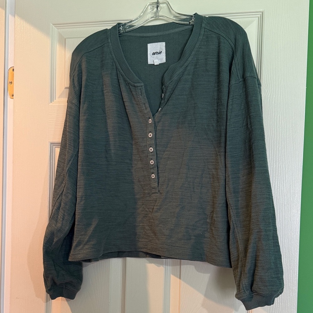 SALE🔥aerie Olive Green Long Sleeve Henley Top